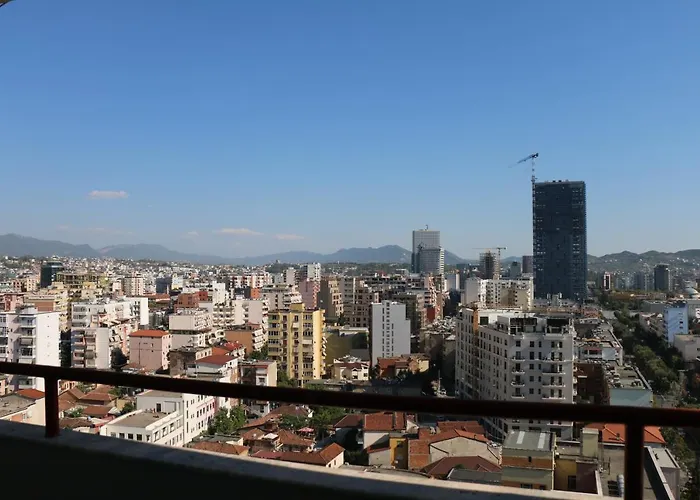 Skyline 14 In Tirana's Center דירה