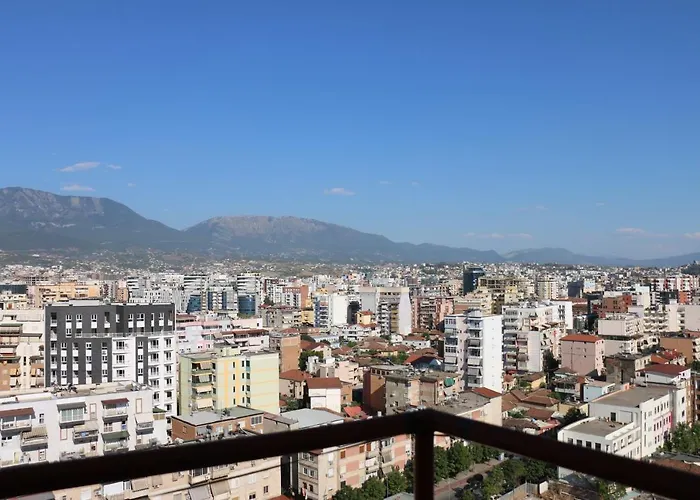 דירה Skyline 14 In Tirana's Center